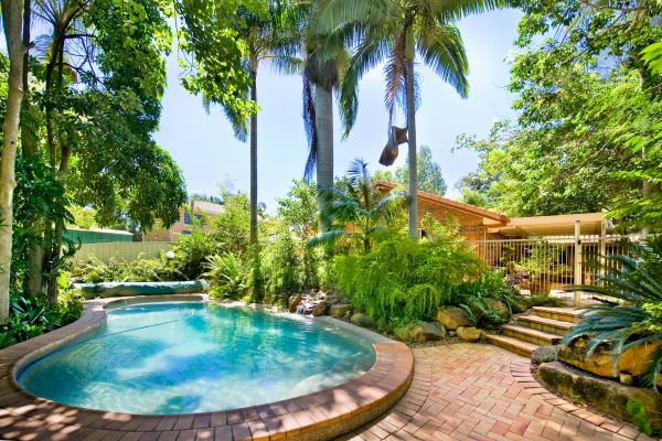 Cost of Pool Patio Paving in Middleburg